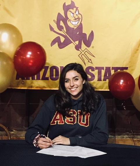 Jayde VanHyfte signing